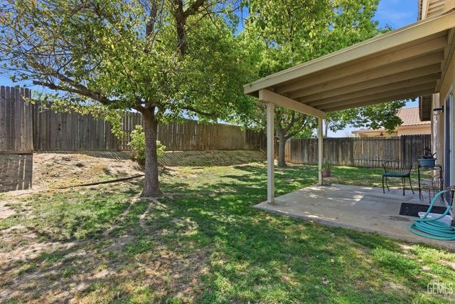 6107 Ragusa Lane, Bakersfield, CA 93308