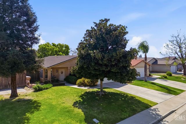 6107 Ragusa Lane, Bakersfield, CA 93308