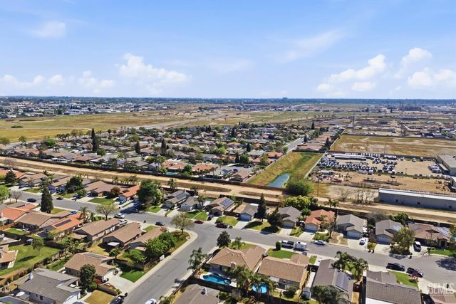 6107 Ragusa Lane, Bakersfield, CA 93308