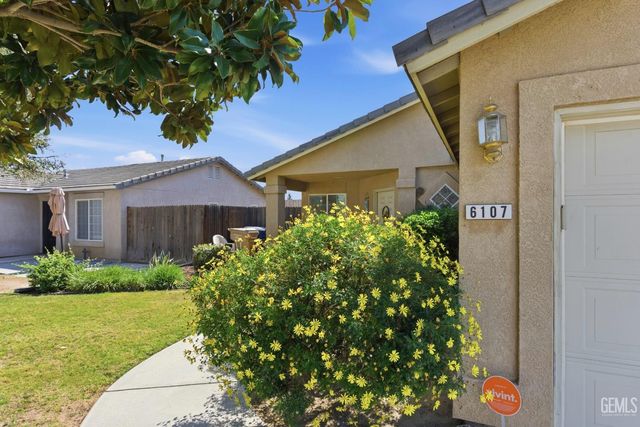 6107 Ragusa Lane, Bakersfield, CA 93308
