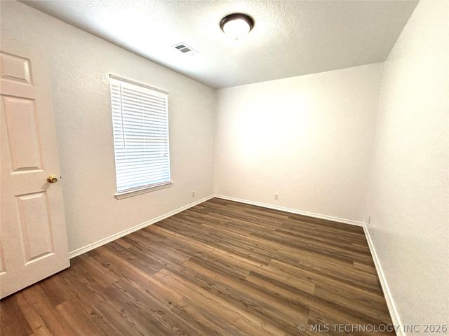 2507 Tanglewood Court, Ardmore, OK 73401