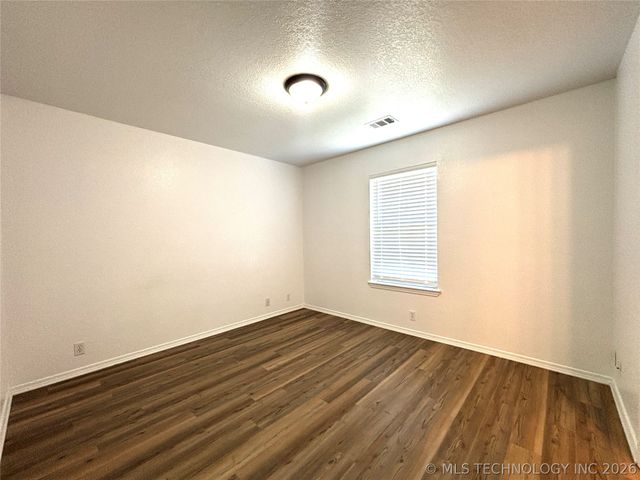 2507 Tanglewood Court, Ardmore, OK 73401