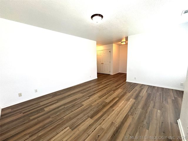 2507 Tanglewood Court, Ardmore, OK 73401