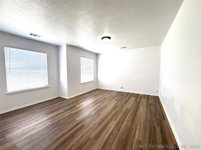 2507 Tanglewood Court, Ardmore, OK 73401