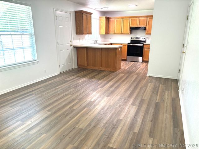 2507 Tanglewood Court, Ardmore, OK 73401
