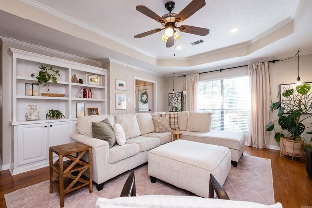 170 Diamond Pointe Drive, Maumelle, AR 72113