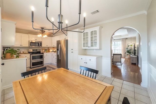 170 Diamond Pointe Drive, Maumelle, AR 72113