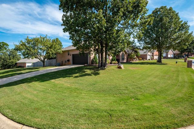 170 Diamond Pointe Drive, Maumelle, AR 72113