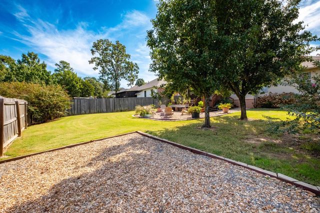 170 Diamond Pointe Drive, Maumelle, AR 72113