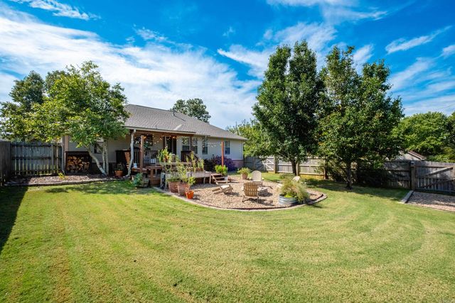 170 Diamond Pointe Drive, Maumelle, AR 72113