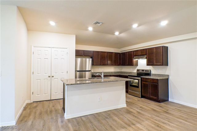 225 rogers ST, Lehigh Acres, FL 33972