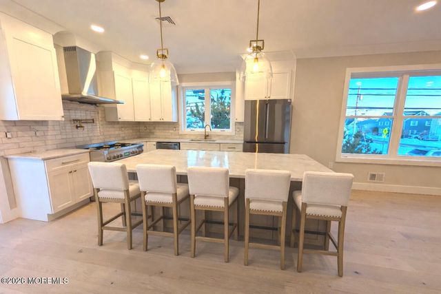 113 New Brunswick Avenue, Lavallette, NJ 08735