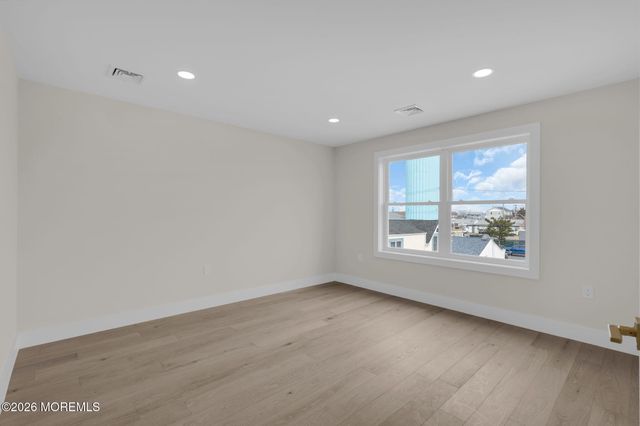 113 New Brunswick Avenue, Lavallette, NJ 08735