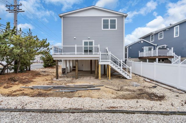 113 New Brunswick Avenue, Lavallette, NJ 08735