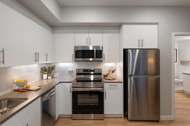 260 Brooklyn Basin Way 519, Oakland, CA 94606