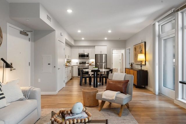 260 Brooklyn Basin Way 519, Oakland, CA 94606