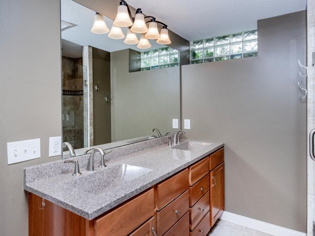 862 Holton Street, Saint Paul, MN 55104