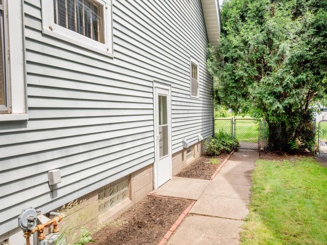 862 Holton Street, Saint Paul, MN 55104