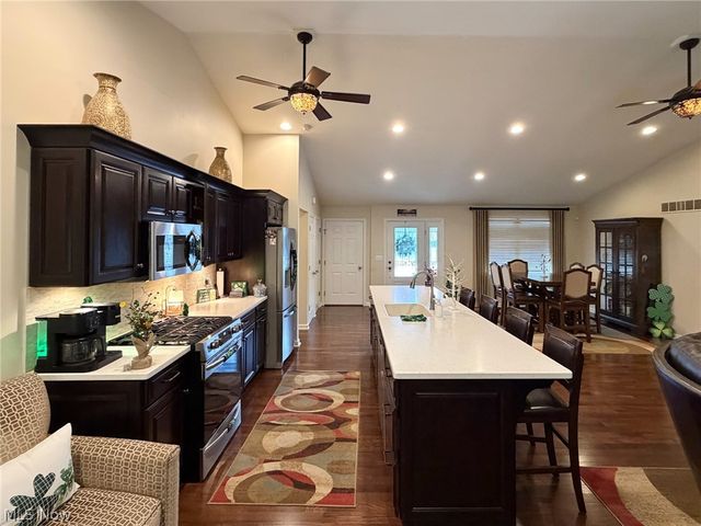 1343 COURTLAND Road, Weirton, WV 26062