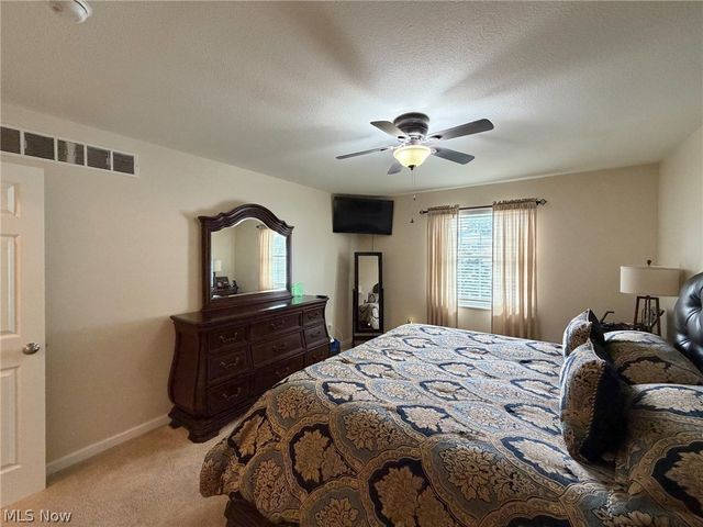 1343 COURTLAND Road, Weirton, WV 26062