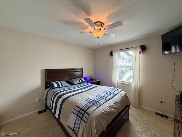 1343 COURTLAND Road, Weirton, WV 26062