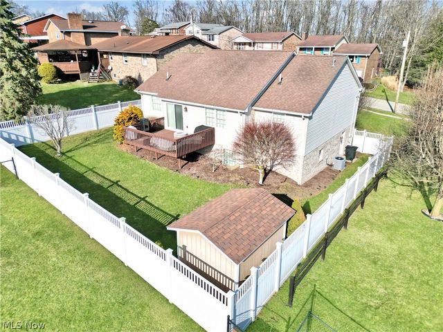 1343 COURTLAND Road, Weirton, WV 26062