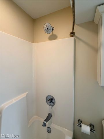 1343 COURTLAND Road, Weirton, WV 26062