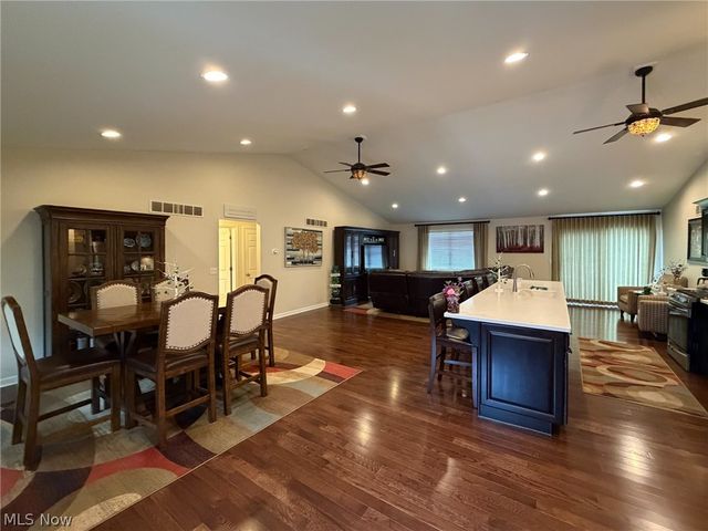 1343 COURTLAND Road, Weirton, WV 26062