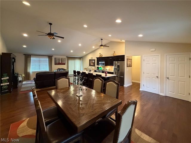 1343 COURTLAND Road, Weirton, WV 26062