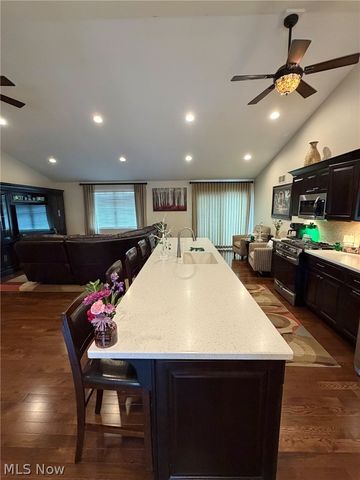 1343 COURTLAND Road, Weirton, WV 26062