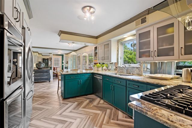 10626 Valley Forge Drive, Houston, TX 77042