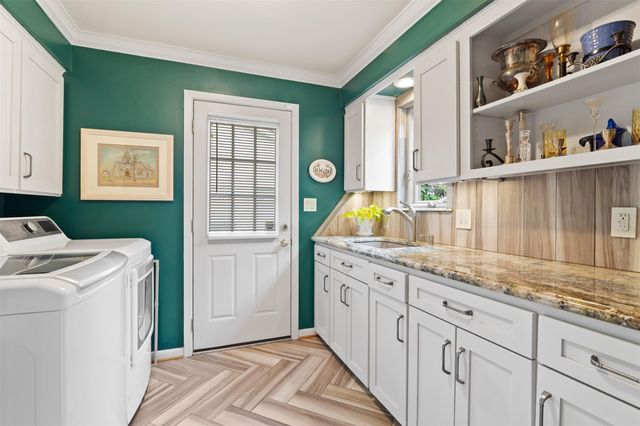 10626 Valley Forge Drive, Houston, TX 77042