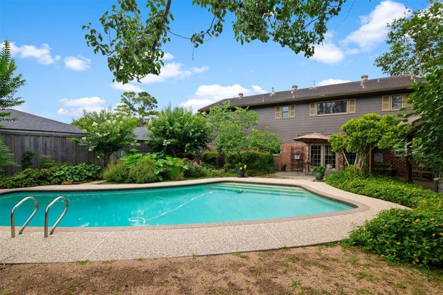 10626 Valley Forge Drive, Houston, TX 77042