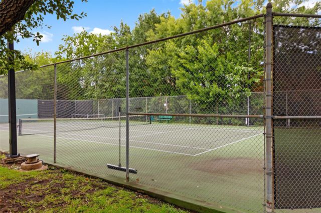 10626 Valley Forge Drive, Houston, TX 77042