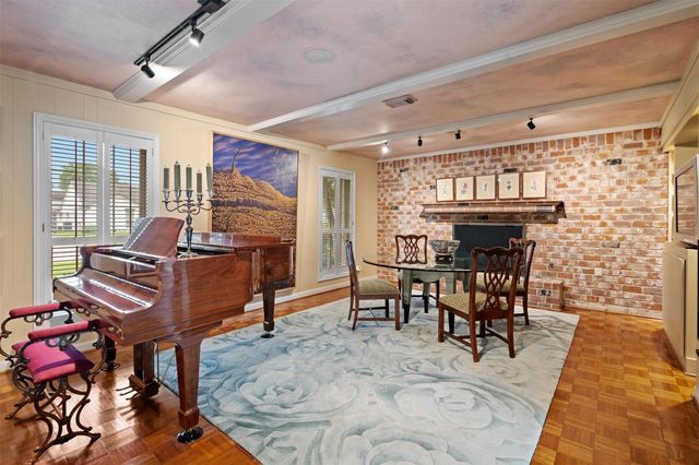 10626 Valley Forge Drive, Houston, TX 77042