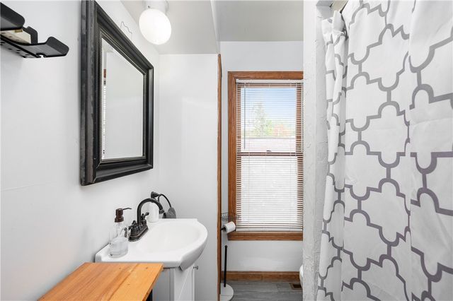 375 Main St, Volant Boro, PA 16156