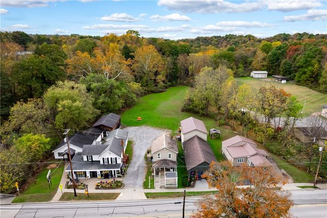 375 Main St, Volant Boro, PA 16156