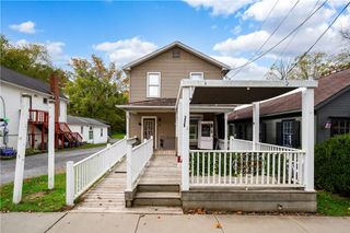375 Main St, Volant Boro, PA 16156