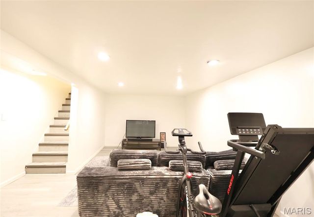 2755 Benne Drive, Florissant, MO 63031