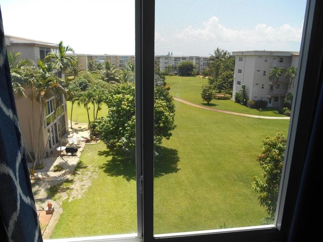 2615 NE 1st Court 406, Boynton Beach, FL 33435