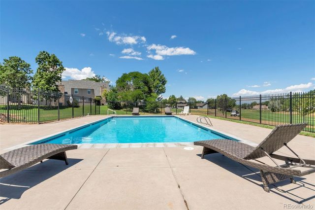 2616 S Xanadu Way B, Aurora, CO 80014
