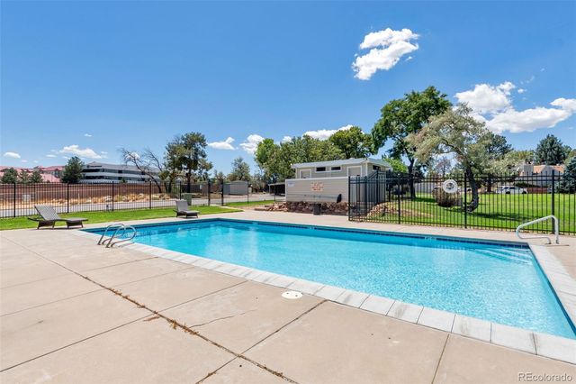 2616 S Xanadu Way B, Aurora, CO 80014