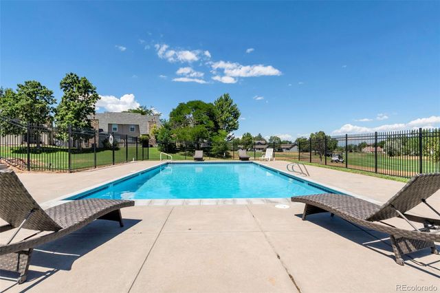 2616 S Xanadu Way B, Aurora, CO 80014