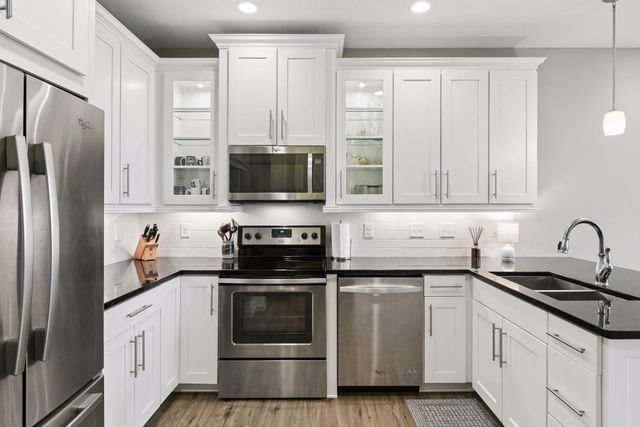 8414 Hemlock Lane N, Maple Grove, MN 55369