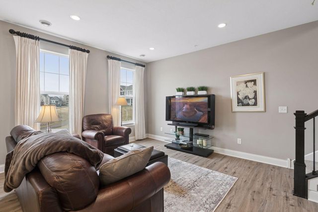 8414 Hemlock Lane N, Maple Grove, MN 55369