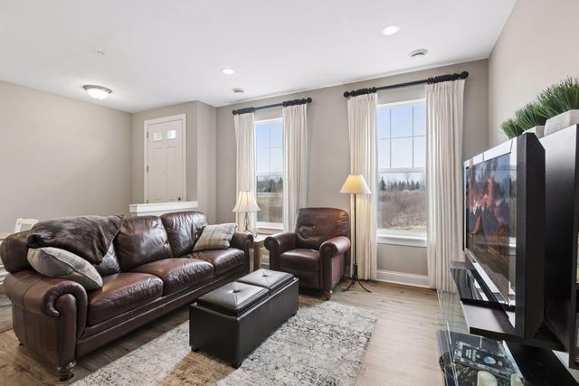 8414 Hemlock Lane N, Maple Grove, MN 55369