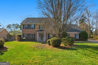 653 Parkcrest Place NE, Marietta, GA 30068