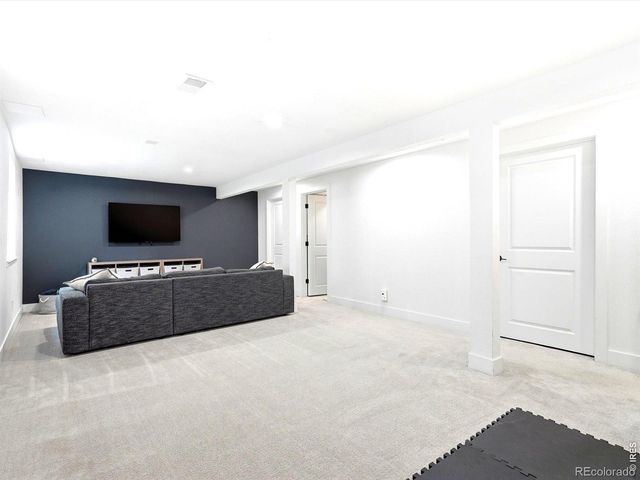 3501 Lakeview Circle, Longmont, CO 80503