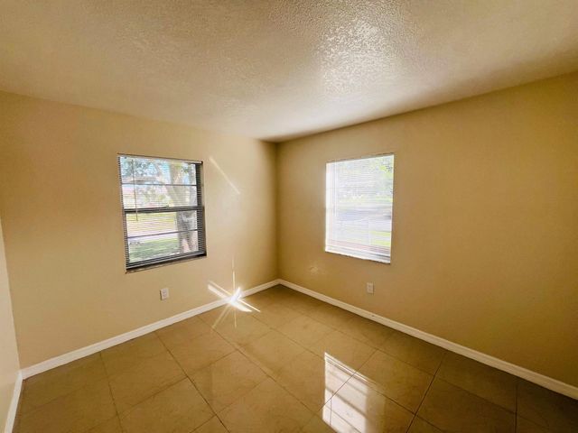 3029 Martin Avenue 3029, Greenacres, FL 33463