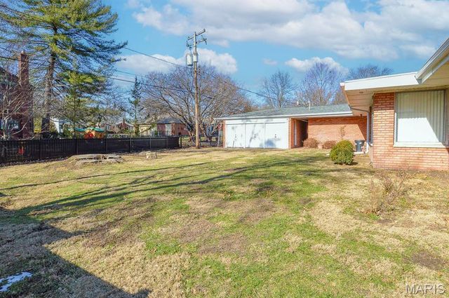 401 Garden Boulevard, Belleville, IL 62220